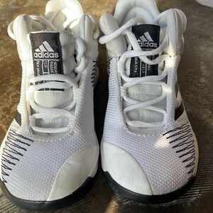 Adidas  kids Basketball shoes Cloud Foam White